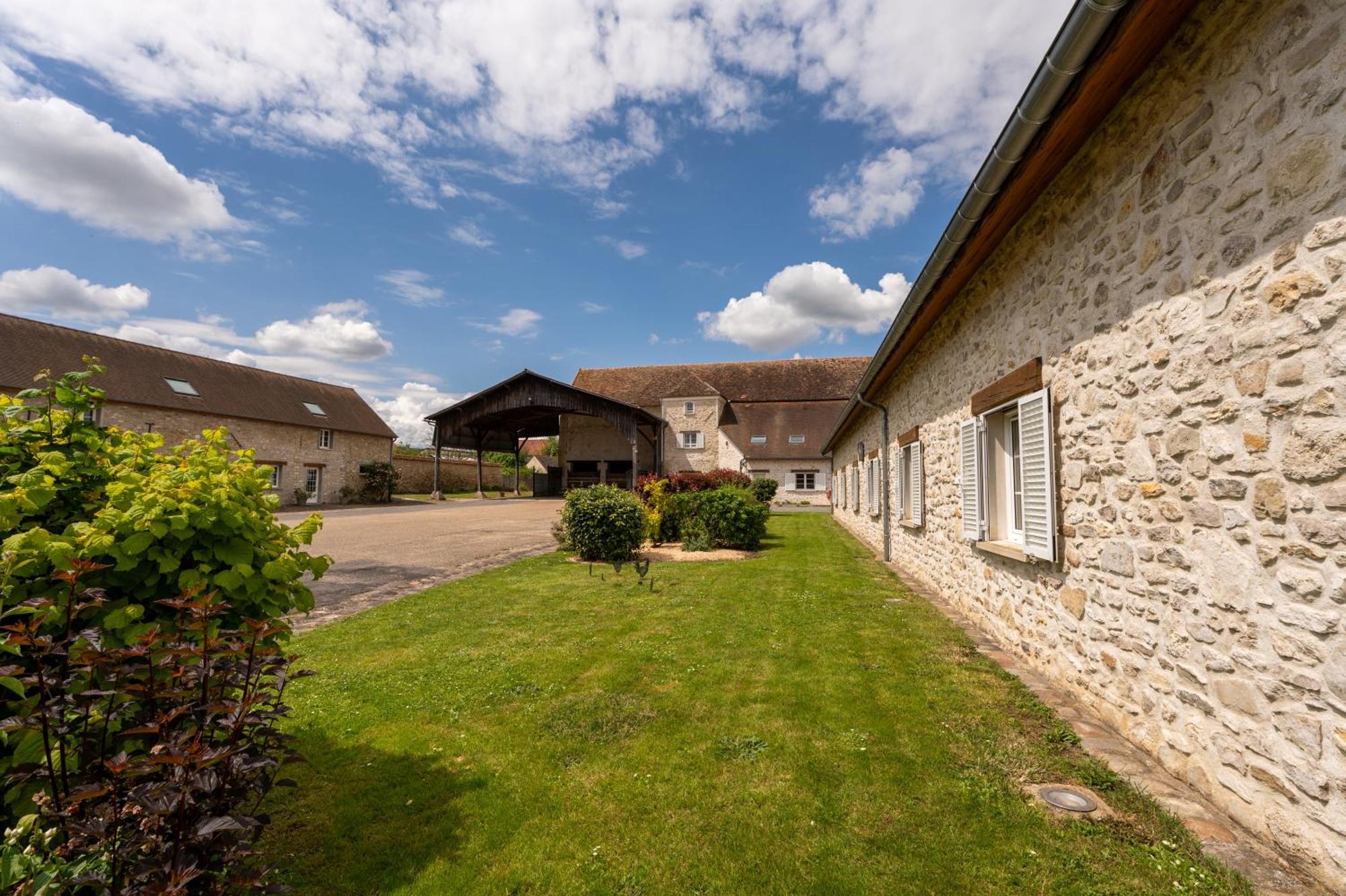 La Bullote - Gites - Paris Roissy Cdg Villeneuve-sous-Dammartin Exterior foto